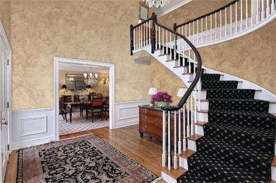 涂料代理加盟創(chuàng)業(yè)指南：乳膠漆、藝術(shù)涂料選哪個？_深圳水性漆品牌廠家