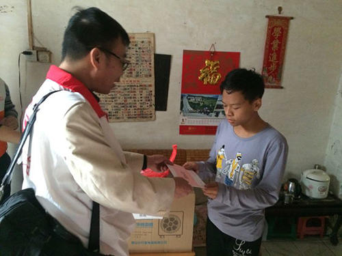 【快訊】冬日送暖凝聚愛心，數碼彩漆“新春關懷”慈善行