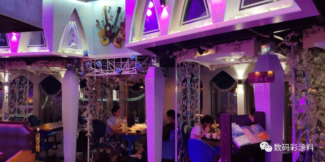 這座音樂(lè)餐吧，有一股誘惑靈魂的力量