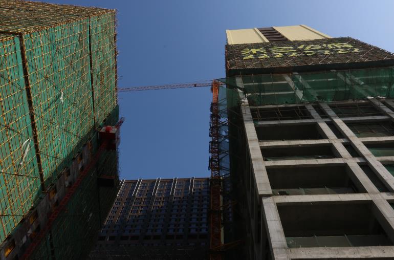 數(shù)碼彩斬獲廣東龍江利保米蘭公館116000平方外墻新建工程