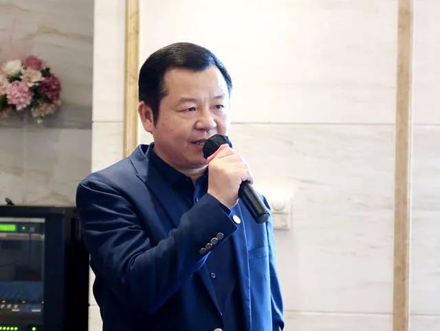 譜寫順德涂料新篇章 佛山涂協(xié)、順德涂料商會(huì)理事會(huì)成功舉辦