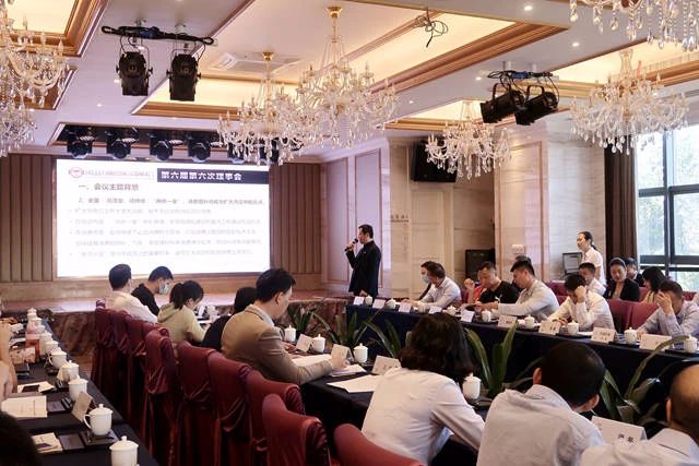 譜寫順德涂料新篇章 佛山涂協(xié)、順德涂料商會(huì)理事會(huì)成功舉辦